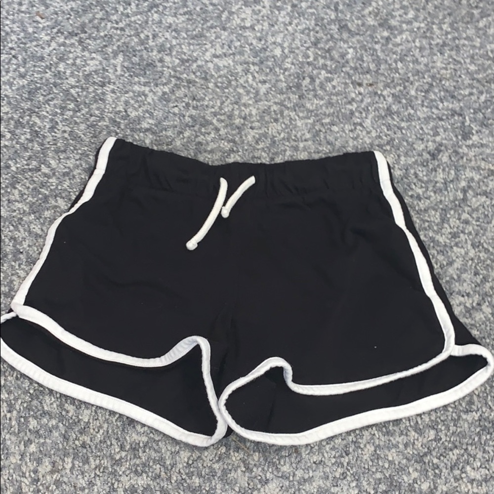 black flowy shorts